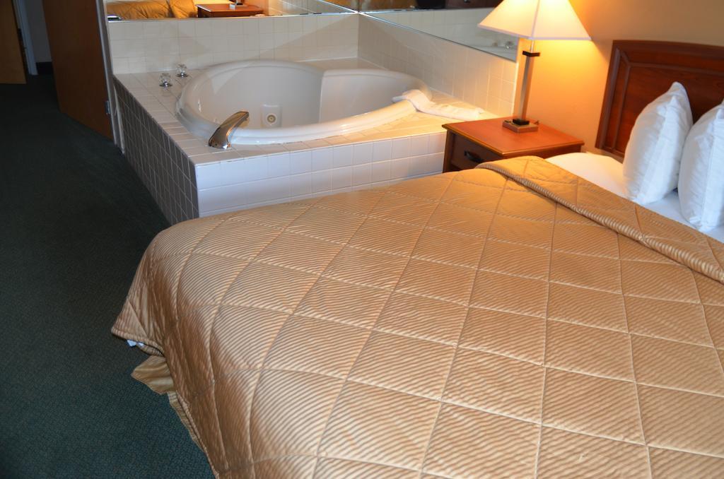 Rodeway Inn تشاتانوغا الغرفة الصورة